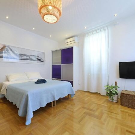 Lovely Rita'S Sibenik - Apartment City Center With Central Heating Exterior photo
