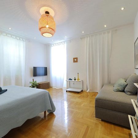 Lovely Rita'S Sibenik - Apartment City Center With Central Heating Exterior photo