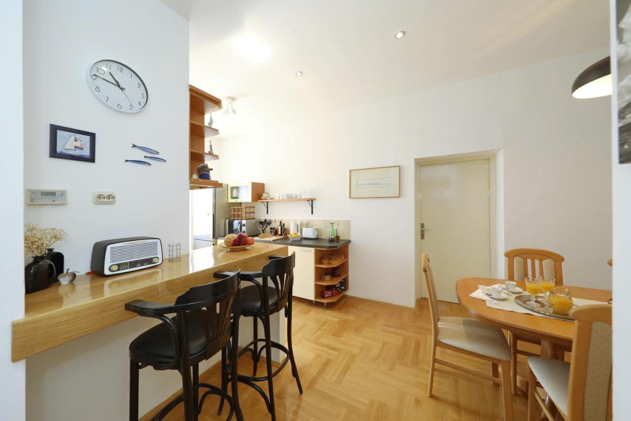 Lovely Rita'S Sibenik - Apartment City Center With Central Heating Exterior photo