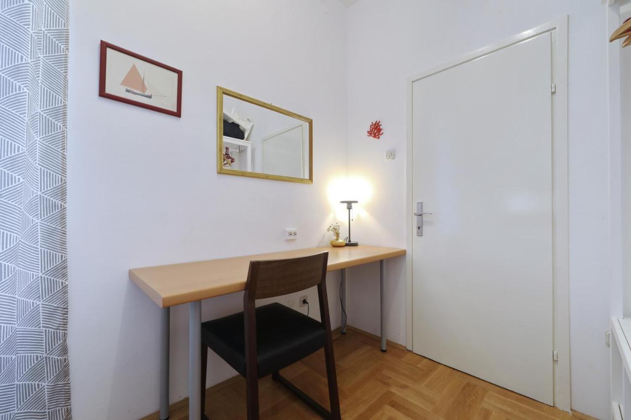 Lovely Rita'S Sibenik - Apartment City Center With Central Heating Exterior photo